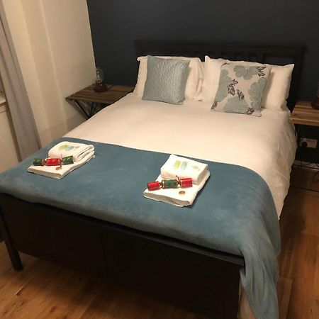 Pass The Keys Cozy Two Bed Flat Near Glasgow Airport & פאיסליי מראה חיצוני תמונה
