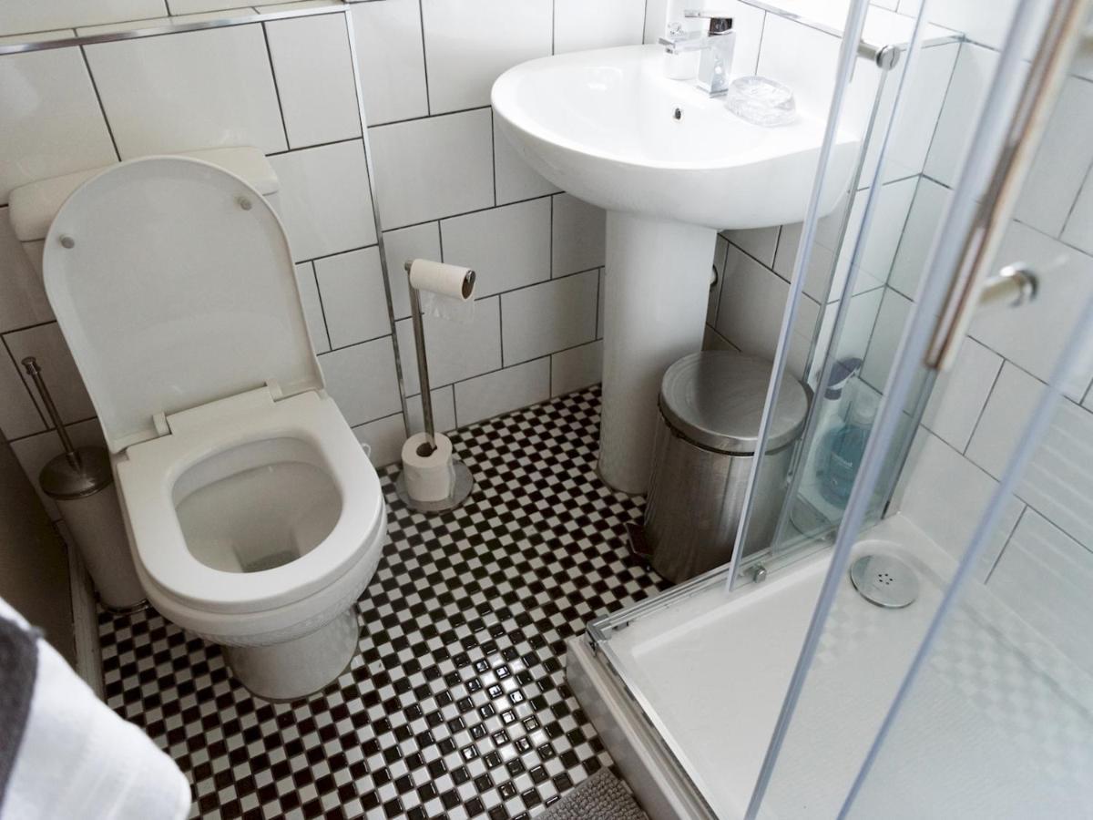 Pass The Keys Cozy Two Bed Flat Near Glasgow Airport & פאיסליי מראה חיצוני תמונה